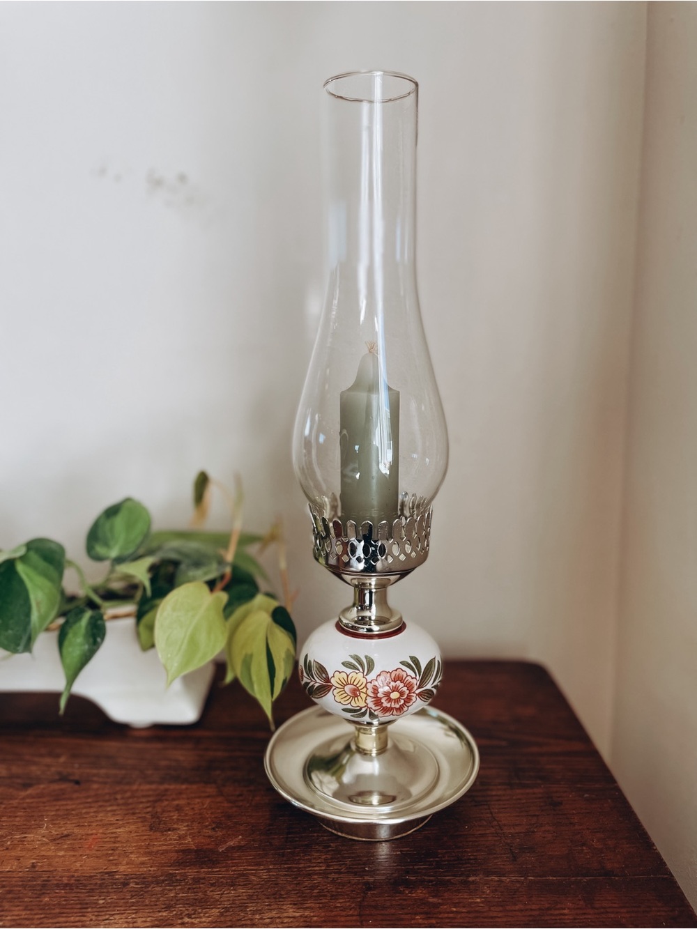 Vintage Decorative Hurricane-Style Candle Lamp